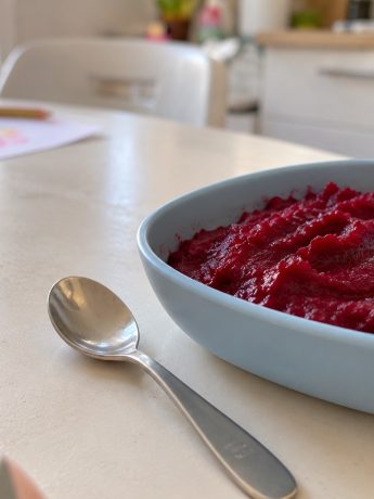 Céklapüré babáknak